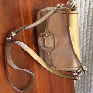 Elegant Coach Women's Bag- Beige/gold